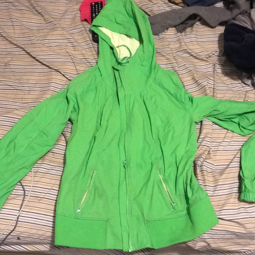 Lululemon windbreaker